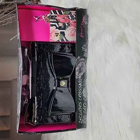 Betsey Johnson Handbags - Betsey Johnson Black Leopard w/ Bow Crossbody Purse & Floral Card Case Gift Set